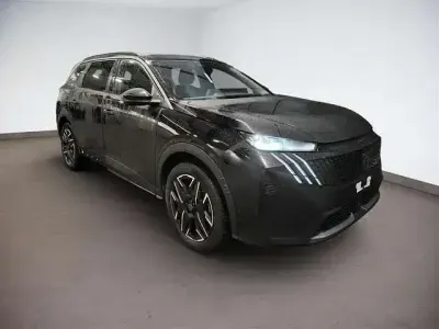 Gebraucht Peugeot 5008 Allure 136 PS (100 kW) 2025 Lackierung schwarz perla nera SUV