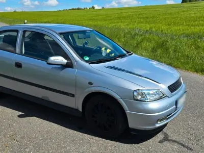 Gebraucht Opel Astra Classic Edition 75 PS (55 kW) 2000 Silber Limousine
