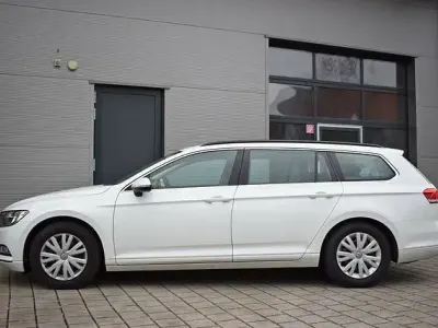 Gebraucht VW Passat Comfortline 150 PS (110 kW) 2017 Weiß Kombi