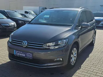 Gebraucht VW Touran Comfortline 150 PS (110 kW) 2019 Indiumgrau metallic Van / Kleinbus