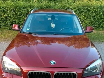 Gebraucht BMW X1 185 PS (136 kW) 2011 Rot SUV