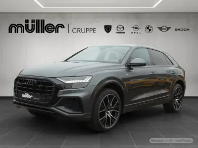 Gebraucht Audi Q8 Sport 381 PS (280 kW) 2021 Daytonagrau perleffekt SUV