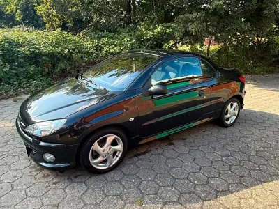 Gebraucht Peugeot 206 CC 109 PS (80 kW) 2005 Schwarz Cabrio