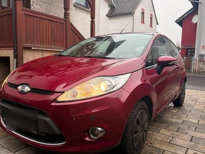 Rot Gebraucht 2009 Ford Fiesta Kleinwagen | 3.050 € (Fairer Preis)