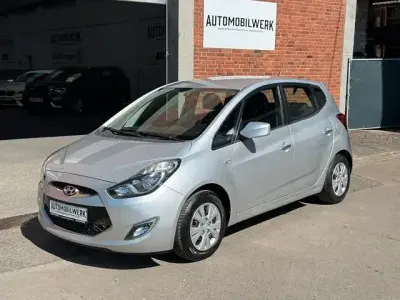 Gebraucht Hyundai ix20 Comfort 125 PS (91 kW) 2012 Silber Kleinwagen