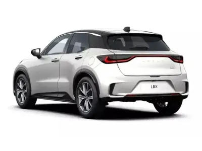 Neu Lexus LBX 136 PS (100 kW) 2025 Schwarz SUV