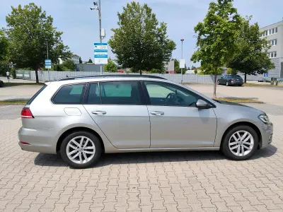 Gebraucht VW Golf VII Comfortline 150 PS (110 kW) 2019 Silber Kombi