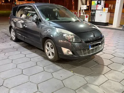 Gebraucht Renault Scenic E-Tech 132 PS (97 kW) 2009 Schwarz Van / Kleinbus