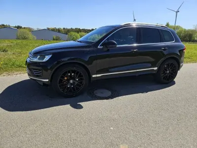 Gebraucht VW Touareg R-line 262 PS (192 kW) 2016 Schwarz SUV