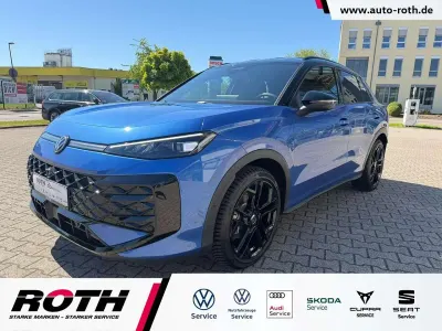 Neu VW T-Roc R-line 150 PS (110 kW) 2026 Celestial blue metallic / dach schwarz SUV
