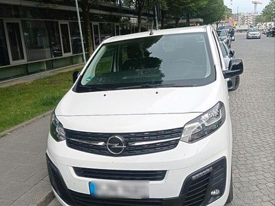 Weiß Gebraucht 2022 Opel Vivaro Van / Kleinbus | 23.000 € (Fairer Preis)