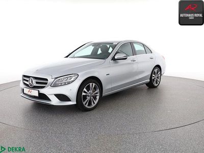 Gebraucht Mercedes C300e Avantgarde 320 PS (235 kW) 2020 Iridiumsilber Limousine