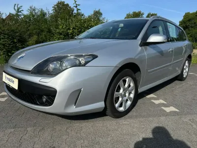 Gebraucht Renault Laguna GrandTour Dynamique 140 PS (102 kW) 2009 Silber metallic Kombi
