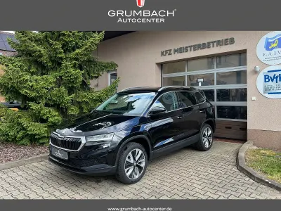 Neu Skoda Karoq Selection 150 PS (110 kW) 2026 5x graphite grau metallic SUV
