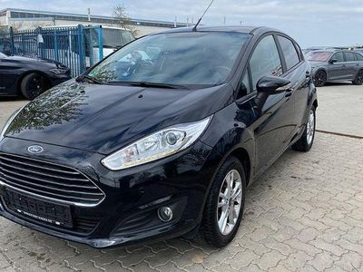 Second-hand Ford Fiesta Trend 80 CP (58 kW) 2015 Negru Hatchback