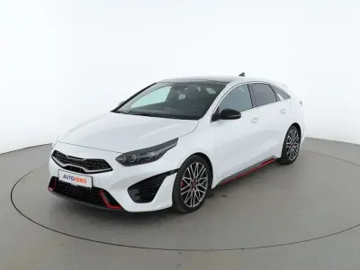 Gebraucht Kia ProCeed GT 204 PS (150 kW) 2024 Weiß Kombi