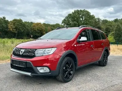 Gebraucht Dacia Logan MCV Stepway 101 PS (74 kW) 2020 Rot Limousine