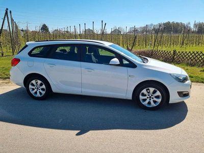 Usata Opel Astra 140 CV (102 kW) 2015 Bianco Station wagon
