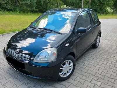 Gebraucht Toyota Yaris 68 PS (50 kW) 2001 Schwarz Kleinwagen
