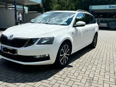 Gebraucht Skoda Octavia Soleil 150 PS (110 kW) 2019 Weiß Kombi