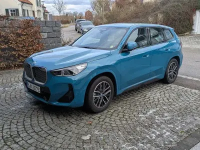 Gebraucht BMW iX1 M Sport 225 kW (306 PS) 2024 Blau SUV