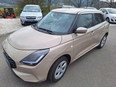 Usata Suzuki Swift Comfort+ 83 CV (61 kW) 2025 Beige Utilitaria