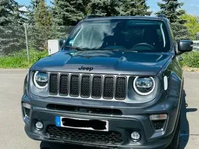 Używany Jeep Renegade 131 KM (96 kW) 2023 Szary SUV