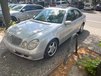 Mercedes E220