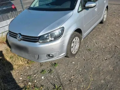 Gebraucht VW Touran 105 PS (77 kW) 2011 Silber Van / Kleinbus