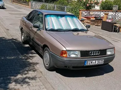 Używany Audi 80 75 KM (55 kW) 1988 Brązowy Sedan/Limuzyna