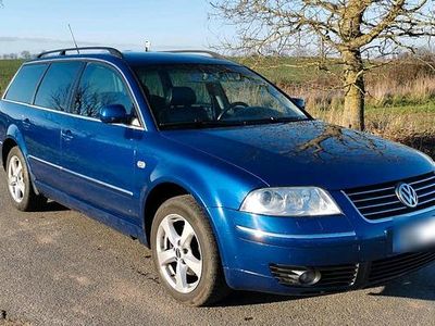 Gebraucht VW Passat 131 PS (96 kW) 2002 Blau Kombi