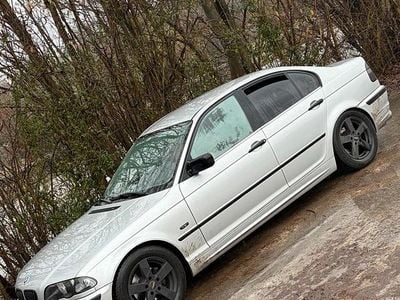 Gebraucht BMW 316 105 PS (77 kW) 2001 Silber Limousine