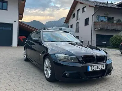 Gebraucht BMW 318 143 PS (105 kW) 2013 Blau Kombi