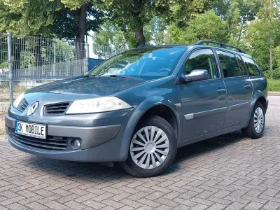 Gebraucht Renault Mégane Avantage 111 PS (81 kW) 2006 Grau Limousine