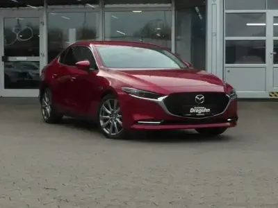 Begagnad Mazda 3 Exclusive-Line 186 HK (136 kW) 2023 Röd Sedan