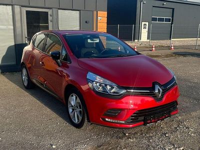 Gebraucht Renault Clio IV LIMITED 90 PS (66 kW) 2017 Rot Limousine
