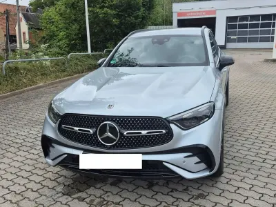 Gebraucht Mercedes GLC220 AMG line 197 PS (144 kW) 2025 Silber SUV