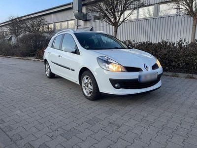 Gebraucht Renault Clio GrandTour Dynamique 101 PS (74 kW) 2008 Weiß Kombi
