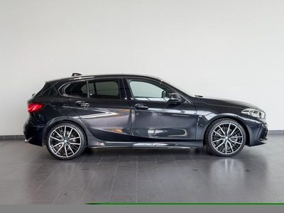 Gebraucht BMW 120 M Sport 190 PS (139 kW) 2022 Black sapphire metallic (schwarz) Kleinwagen