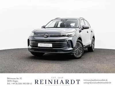 Gebraucht VW Tiguan Life 150 PS (110 kW) 2025 Delfingrau metallic SUV