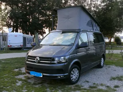 Gebraucht VW T6 Beach 102 PS (75 kW) 2018 Grau Van