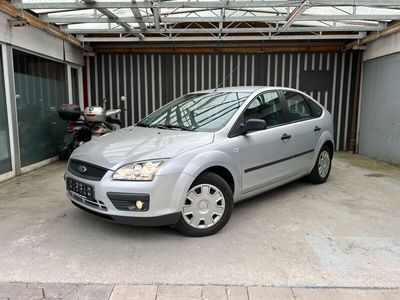 gebraucht Ford Focus 1,4l *1.Hand*KLIMA*PDC*TOP ZUSTAND*TÜV