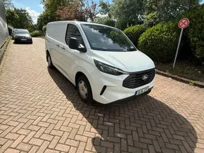 Gebraucht Ford Transit Custom Trend 136 PS (100 kW) 2024 Weiß Van / Kleinbus