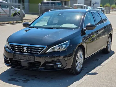 Gebraucht Peugeot 308 SW Allure 131 PS (96 kW) 2021 Schwarz Kombi