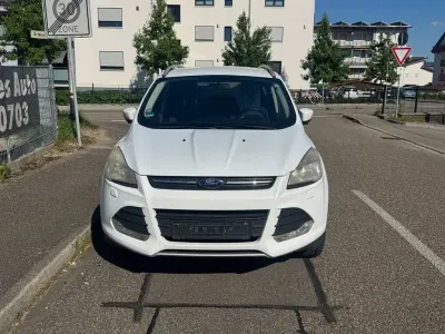Gebraucht Ford Kuga Trend 150 PS (110 kW) 2013 Weiß SUV