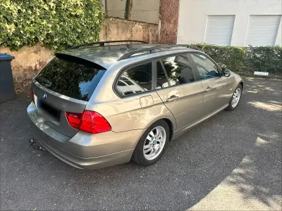 Gebraucht BMW 318 143 PS (105 kW) 2009 Andere farben Kombi
