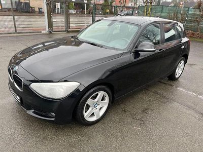 Gebraucht BMW 114 102 PS (75 kW) 2012 Schwarz Kleinwagen