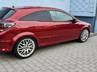 Gebraucht Opel Astra GTC 105 PS (77 kW) 2006 Rot Coupé