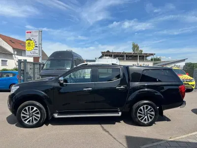 Gebraucht Nissan Navara Tekna 163 PS (119 kW) 2017 Schwarz Pickup