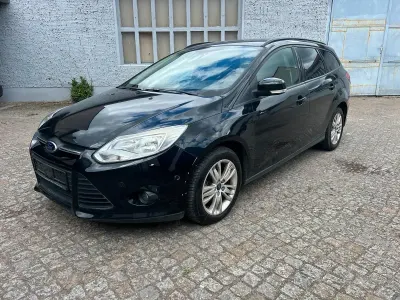 Gebraucht Ford Focus 116 PS (85 kW) 2012 Schwarz Kombi